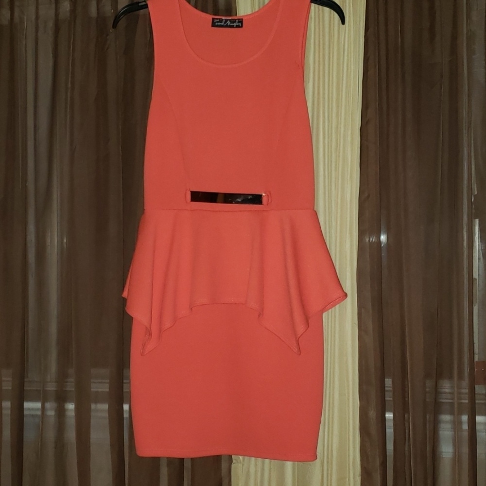 Orange, fitted sleeveless dress